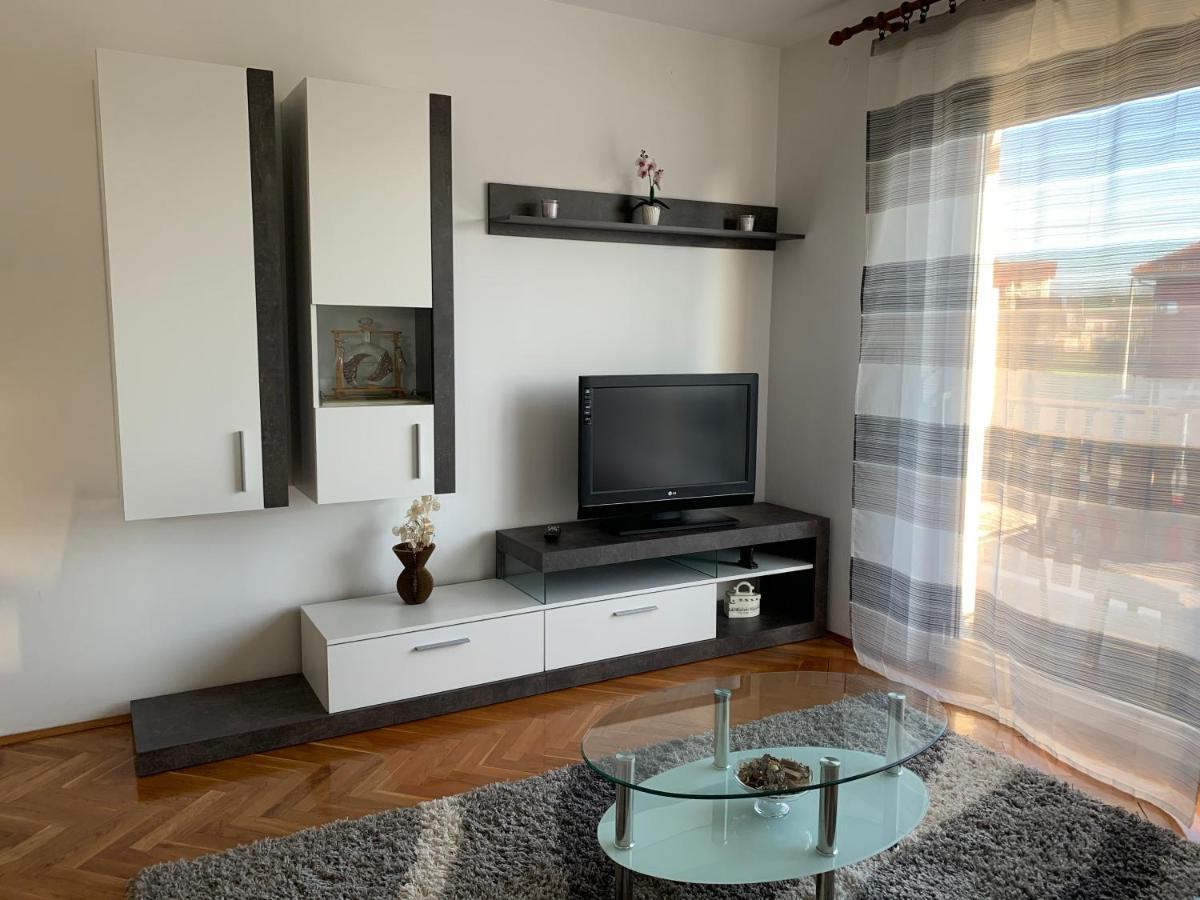 Apartman MADAPE Sesvete Bagian luar foto
