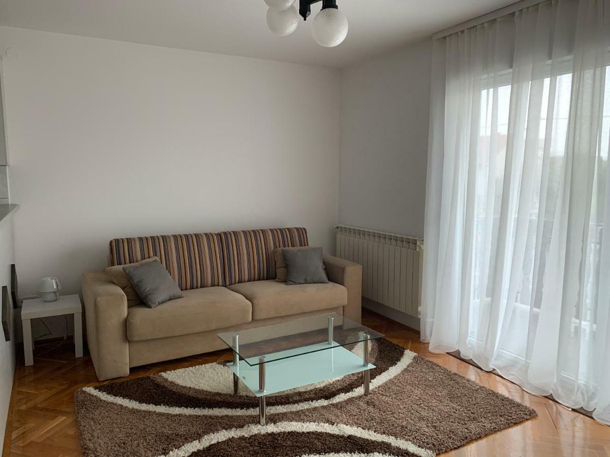 Apartman MADAPE Sesvete Bagian luar foto